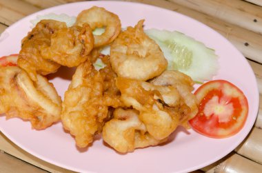 sarımsak ile kalamar.