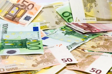 200 euro para