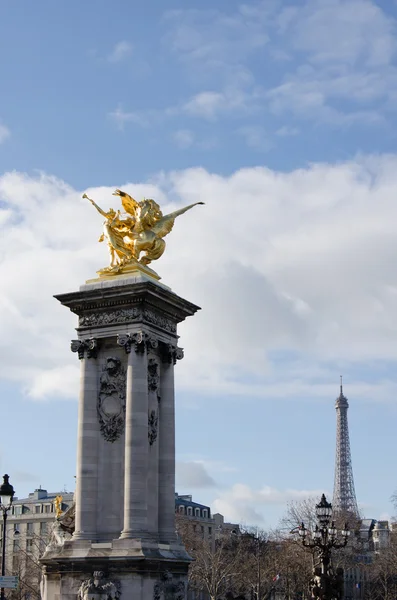 Brug pont alexandre-iii — Stockfoto