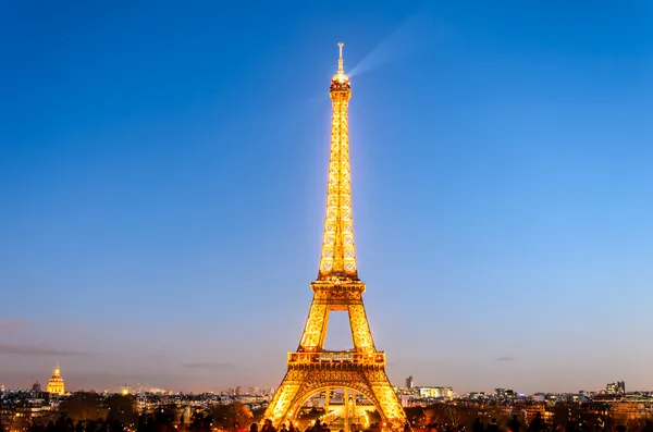 Eiffelturm in Paris — Stockfoto