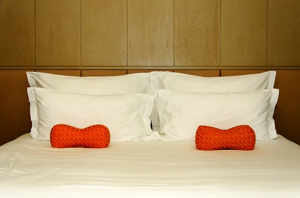 Travesseiro cama — Fotografia de Stock