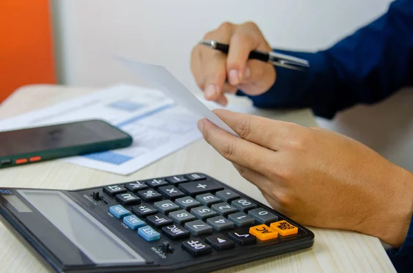 Business Man Using Calculator Desk Business Finance Tax Econom — Stock Photo, Image