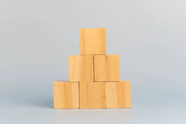 Hand Hält Würfel Holzblock Leer Auf Dem Hintergrund Kopierraum — Stockfoto