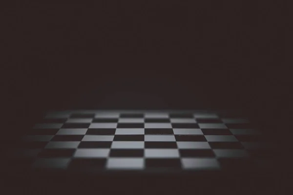 Nahaufnahme Eines Leeren Schachbretts Vor Dunklem Hintergrund Strategieführung Und Erfolgskonzept — Stockfoto