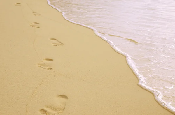 Empreintes de pas sur le sable — Photo