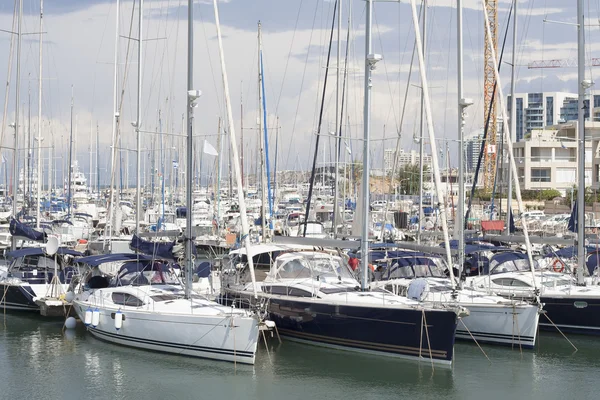 Herzliya Yacht Club Royaltyfria Stockbilder