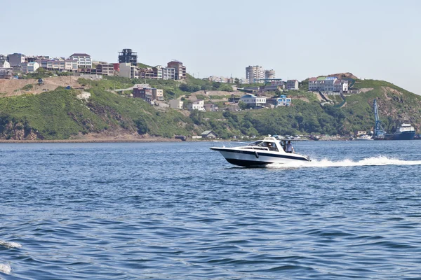 Les navires dans la mer — Photo