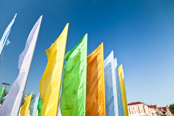 çok renkli bayraklar