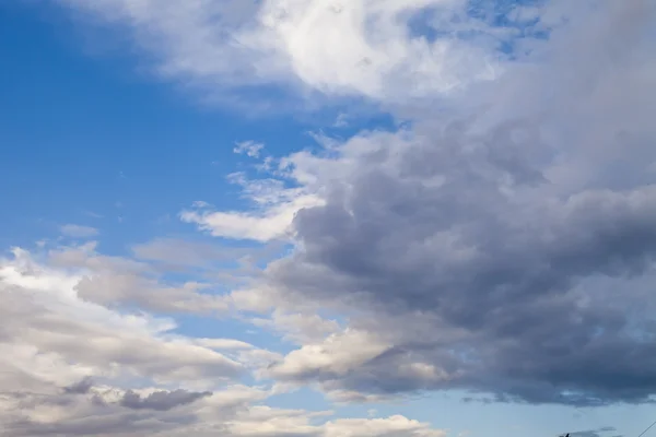 Awan hitam di langit — Stok Foto