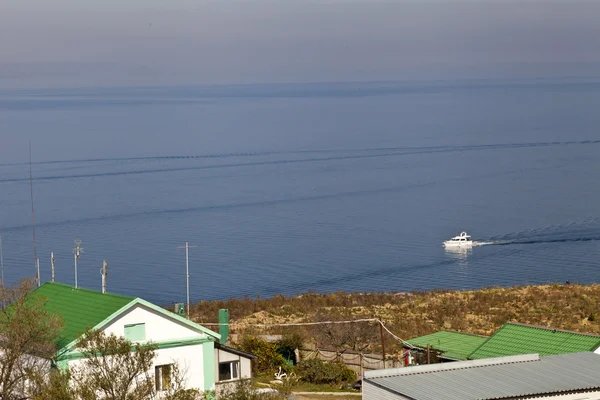 Le bateau dans la mer — Photo