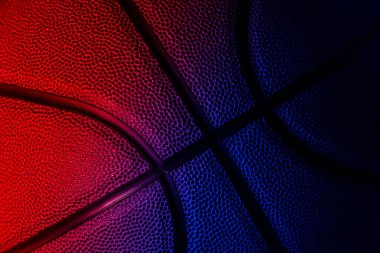 Basketbol topu dokusunun yakın plan detayları. Neon sanatı konsepti. Yatay spor temalı poster, tebrik kartları, başlıklar, web sitesi ve uygulama