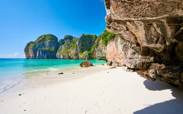 Paisaje Maya Bay Día Soleado Sin Gente Tailandia — Foto de Stock