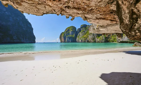 Paisaje Maya Bay Día Soleado Sin Gente Tailandia Imagen De Stock