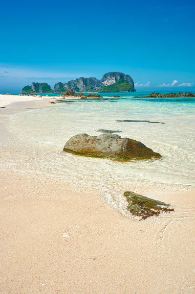 Paisaje Playa Océano Día Soleado Las Islas Phi Phi Tailandia — Foto de Stock