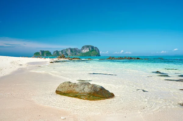 Paisaje Playa Océano Día Soleado Las Islas Phi Phi Tailandia — Foto de Stock