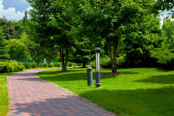 Lantern Iron Ground Garden Lighting Walkway Paved Stone Tiles Park — Zdjęcie stockowe