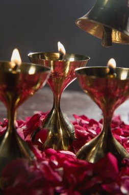 Işıklı diyas