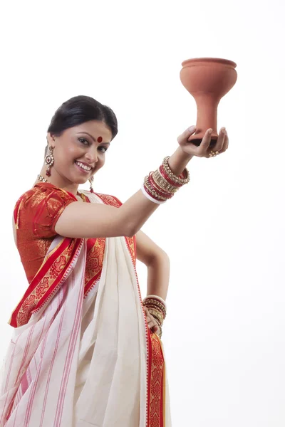 Bengaals vrouw Dhunuchi dansen — Stockfoto