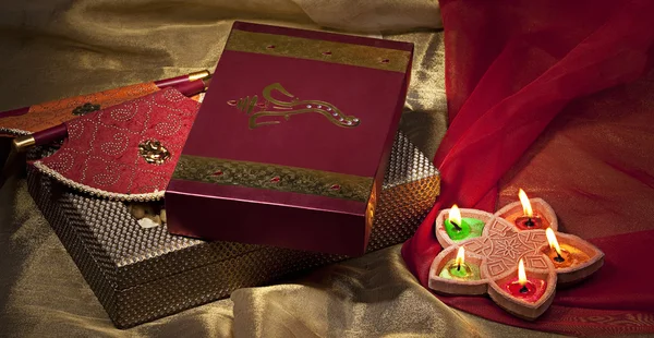 Regali e diya di Diwali — Foto Stock