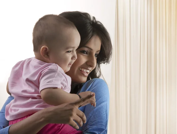 Mother with her baby — Stock Photo, Image