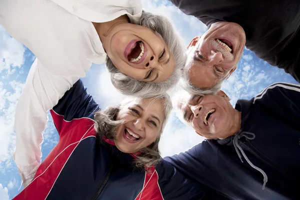 Porträt von alten Menschen genießen — Stockfoto