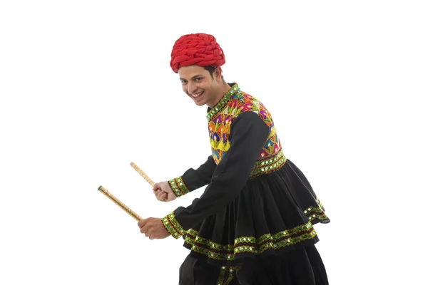 남성 dandiya 댄서 댄스 — 스톡 사진
