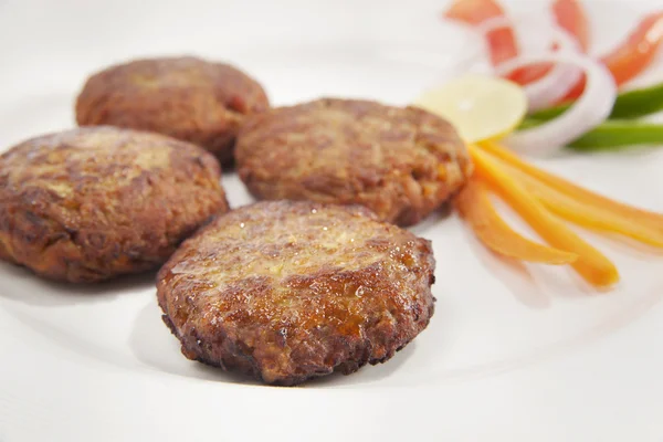 Cutlets 접시에 배열 — 스톡 사진