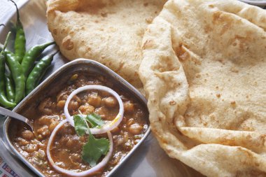 chole bhature hizmet