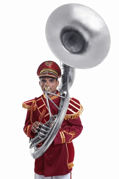 Bandwala tocando un sousaphone — Foto de Stock