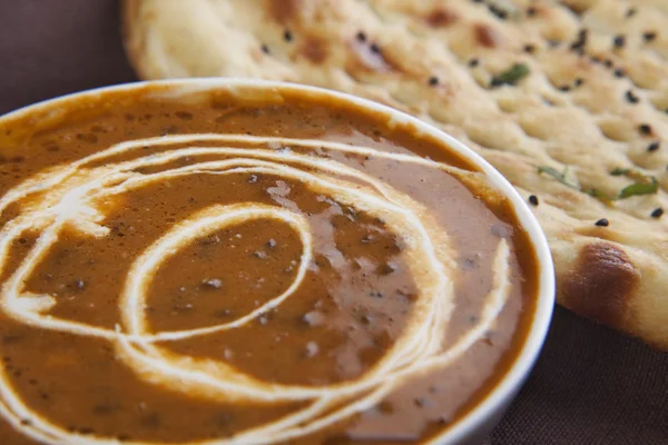 Dal makhni met naan — Stockfoto