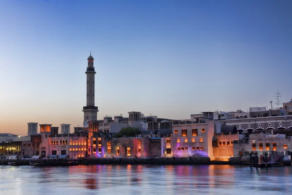 老迪拜阿布拉河在暮光之城，迪拜阿拉伯联合酋长国 — 图库照片