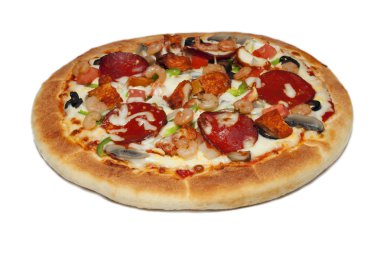 tavuk ve karides pizza üzerinde beyaz izole