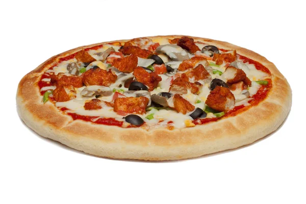 beyaz zemin üzerine tavuk pizza
