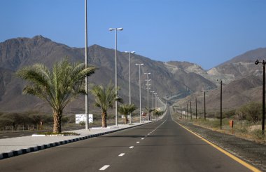 dağlık bir yolda kalba - fujairah, Birleşik Arap Emirlikleri.