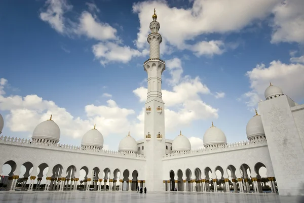 Xeque Zayed Grande Mesquita em Abu Dhabi, Emirados Árabes Unidos — Fotografia de Stock