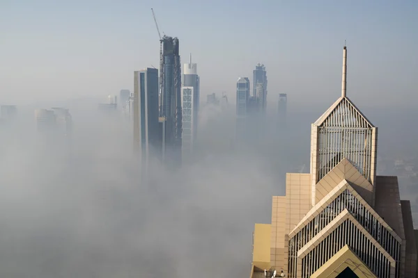 Dubai siluetinin siste