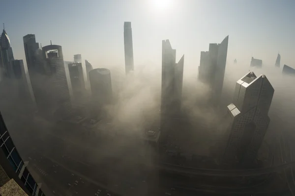 Dubais Skyline im Nebel — Stockfoto