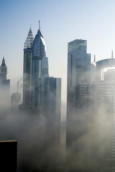 Dubais Skyline im Nebel — Stockfoto