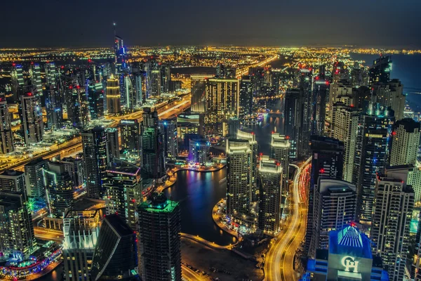 Flygfoto över dubai marina, jbr och jlt — Stockfoto