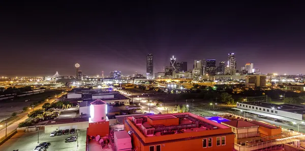 Skyline de Dallas Images De Stock Libres De Droits