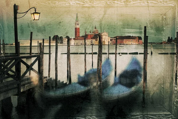 ヴェネツィアのカナル ・ グランデ レトロなスタイルのイタリアのゴンドラ. — ストック写真
