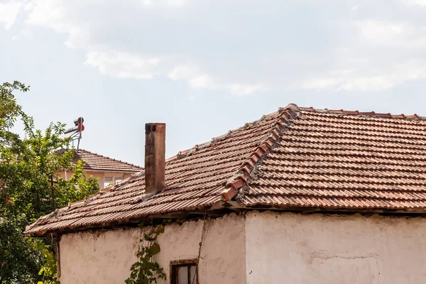 Krásný Letní Výhled Domy Červenou Kachlovou Střechou Starého Města Esilově — Stock fotografie