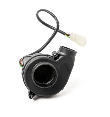 Arabada elektronik bir kompartıman için soğutma vantilatörü. Araçlar için yedek parça kataloğu.