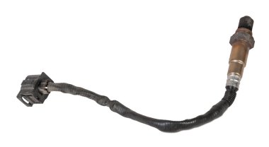 Lambda sondası - araba motorunun egzoz gazında kalan oksijeni kaydetmek için tasarlanmış oksijen sensörü cihazı egzoz sisteminde bulunmaktadır. Atölyede onarılması için yedek metal parçası