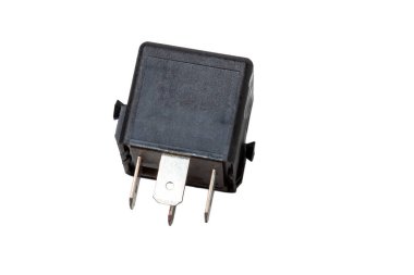 Elektrik rölesi, Elektrik Yedek Rölesi, Bobin Güç Rölesi, Manyetik kontak, 12v otomatik parça beyaz arkaplanda izole edildi.