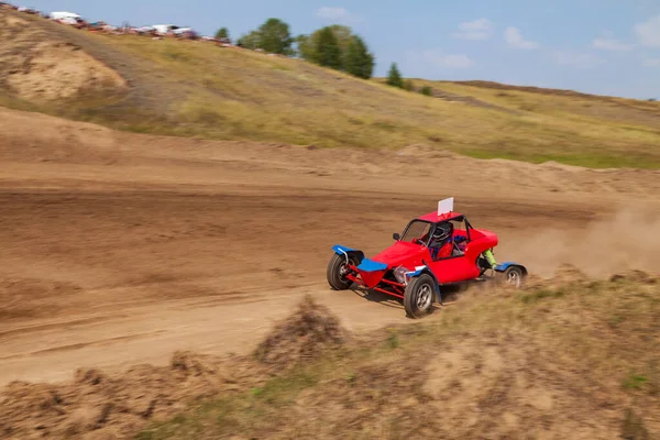 Pequeño Buggy Deportivo Borroso Una Pista Competición Rally Durante Entrenamiento — Foto de Stock