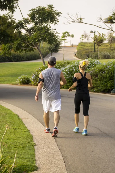 Park'ta jogging — Stok fotoğraf