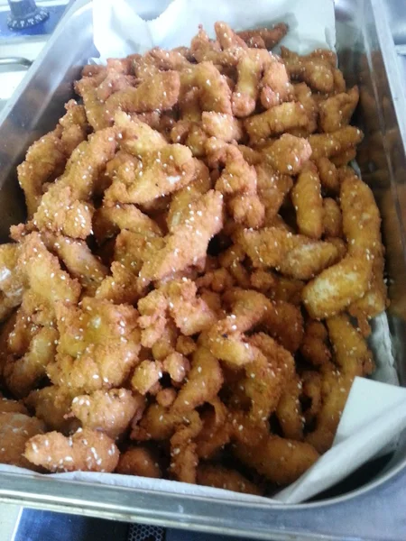 şnitzel. kızarmış. abur cubur. et.