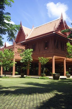 Tay stilinde kullanılan ahşap ev