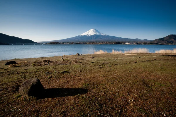 MT fuji uitzicht vanaf het meer — Stockfoto